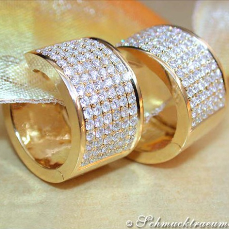 Exquisite Diamond Hoop Earrings in Yellow gold 18k