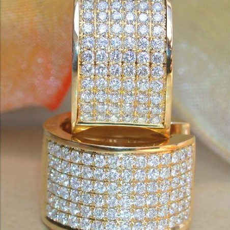 Exquisite Diamond Hoop Earrings in Yellow gold 18k