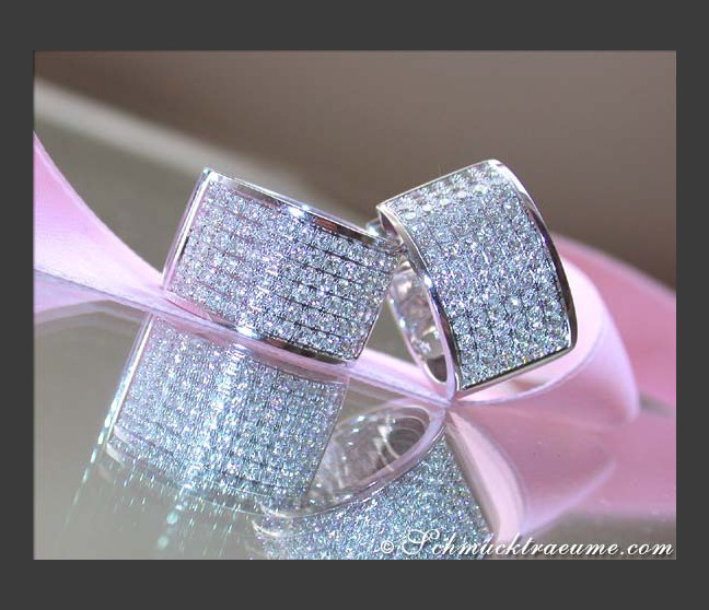 Exquisite Diamond Hoop Earrings in White gold 18k Exquisite Diamond Hoop Earrings in White gold 18k