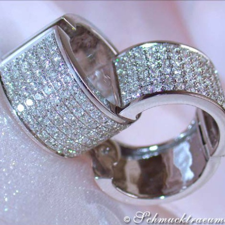 Exquisite Diamond Hoop Earrings in White gold 18k