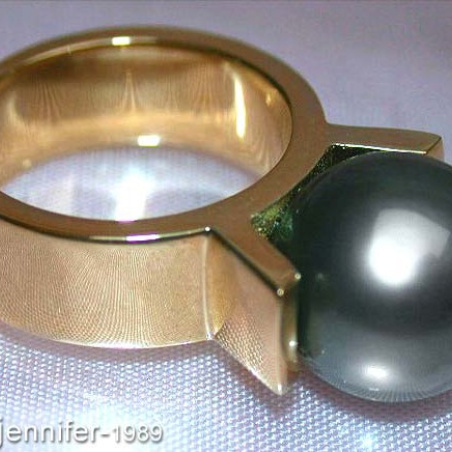 Massive Tahitian Pearl Ring in Yellow gold 14k