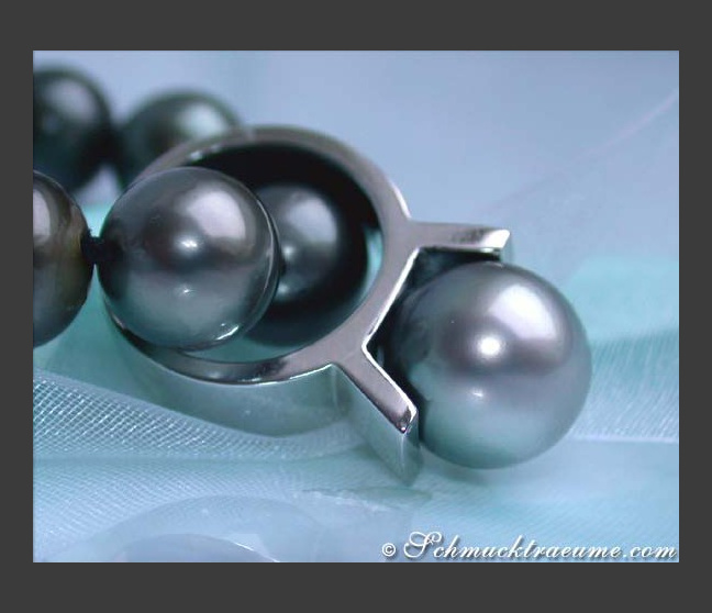 Massive Tahitian Pearl Ring in White gold 14k Massive Tahitian Pearl Ring in White gold 14k