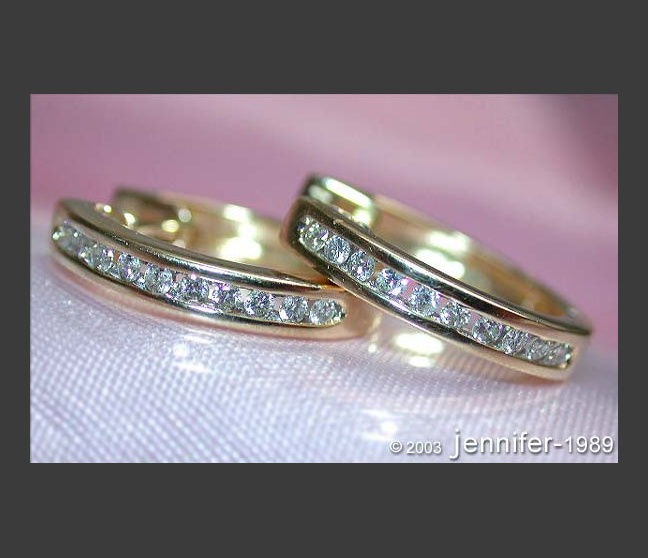Cute Diamond Hoop Earrings in Yellow gold 14k Cute Diamond Hoop Earrings in Yellow gold 14k