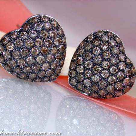 Feminine Heart Earrings with Brown Diamonds
