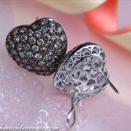 Feminine Heart Earrings with Brown Diamonds