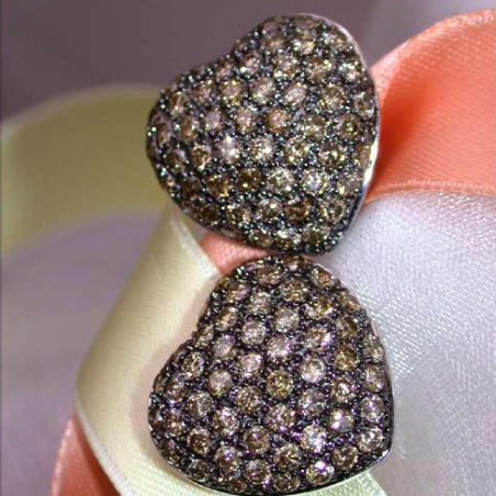 Feminine Heart Earrings with Brown Diamonds