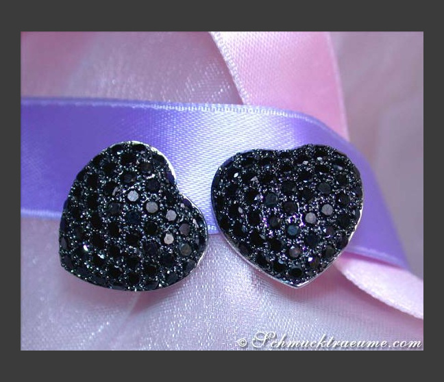 Feminine Black Diamond Heart Earrings Feminine Black Diamond Heart Earrings
