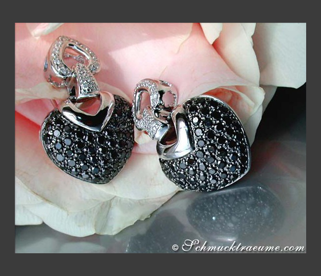 Herz Ohrstecker mit schwarzen Diamanten Herz Ohrstecker mit schwarzen Diamanten