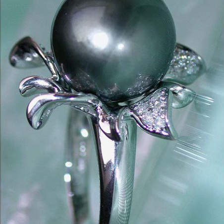 Feminine Tahitian Pearl Diamond Blossom Ring