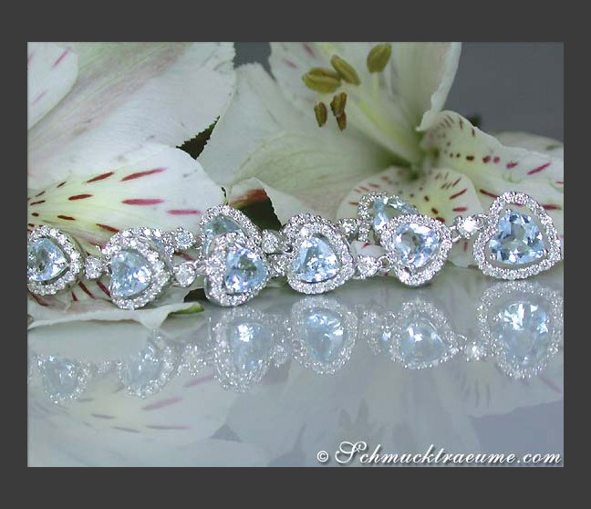 Glorious Dangling Earrings with Aquamarine Hearts Glorious Dangling Earrings with Aquamarine Hearts