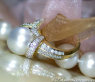Südseeperle Brillanten Ring im Kragen Design