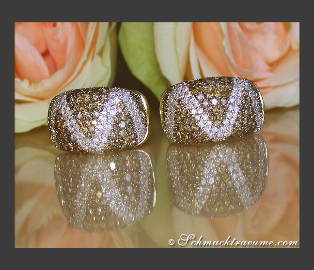 Attractive Brown and White Diamond Earrings (Zig Zag Style) Attractive Brown and White Diamond Earrings (Zig Zag Style)