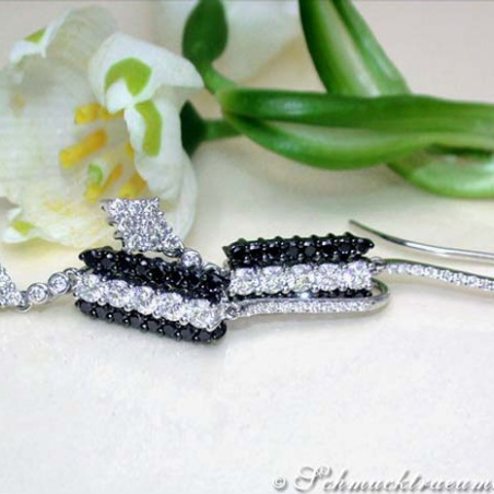 Ohrhänger mit schwarzen Diamanten