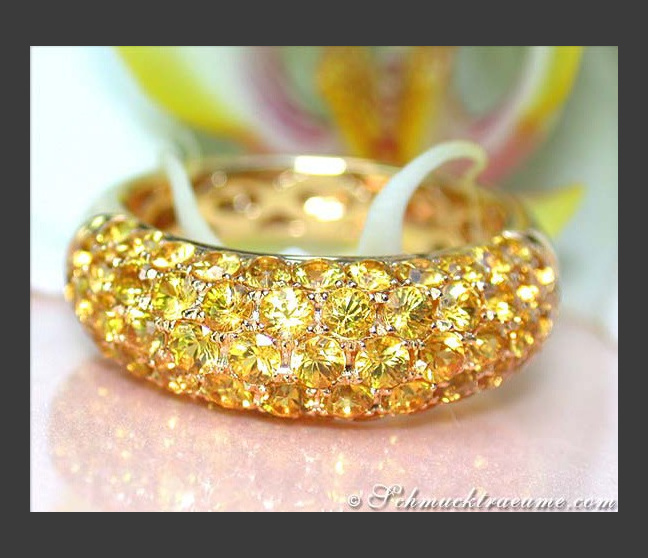 Elegant Yellow Sapphire Pavéring Elegant Yellow Sapphire Pavéring