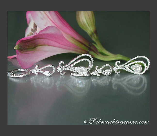 Beautiful Dangling Earrings with Diamonds (Illusion Design) Beautiful Dangling Earrings with Diamonds (Illusion Design)