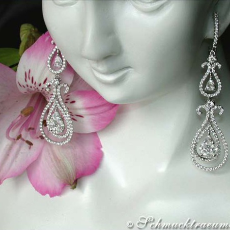 Beautiful Dangling Earrings with Diamonds (Illusion Design)