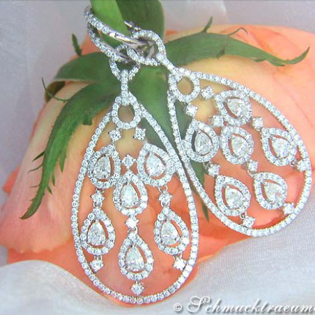 Noble Diamond Dangle Earrings with Pear Shaped Diamonds