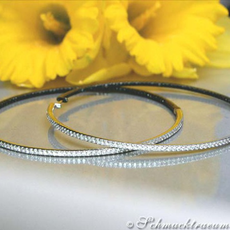 Creolen mit schwarzen Diamanten