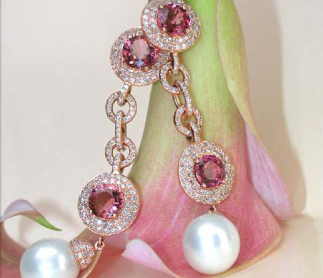 Impressive Dangling Earrings with Southsea Pearls, Tourmalines & Diamonds Impressive Dangling Earrings with Southsea Pearls, Tourmalines & Diamonds