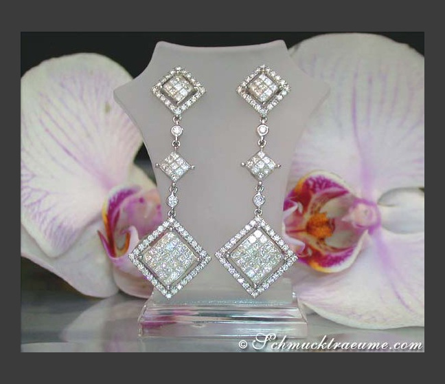 Exclusive Dangling Earrings with Princess Diamonds Exclusive Dangling Earrings with Princess Diamonds