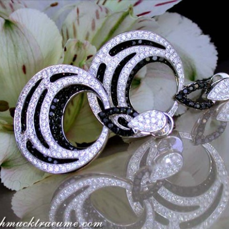 Luxurious Dangling Earrings with Black & White Diamonds