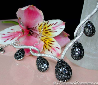 Extraordinary Black and White Diamond Necklace
