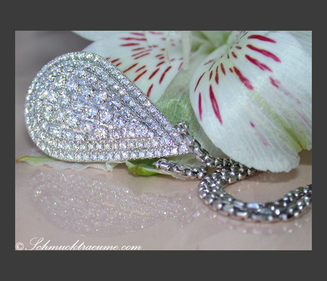 Magnificent Diamond Pear Necklace Magnificent Diamond Pear Necklace