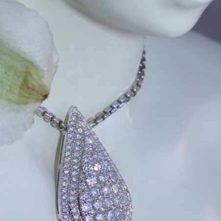 Brillanten Tropfen Collier Halskette