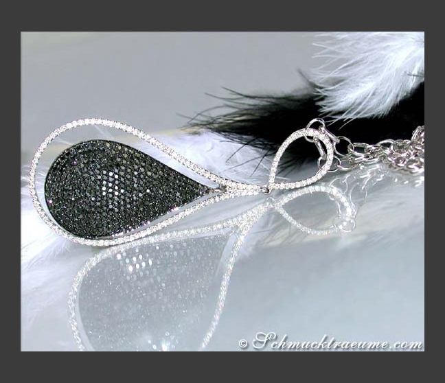 Exquisite Black & White Diamond Necklace Exquisite Black & White Diamond Necklace