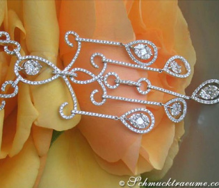 Prestigeous "Illusion Design" Diamond Necklace