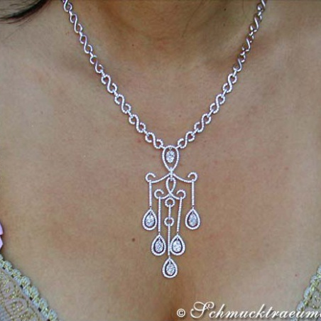Prestigeous "Illusion Design" Diamond Necklace