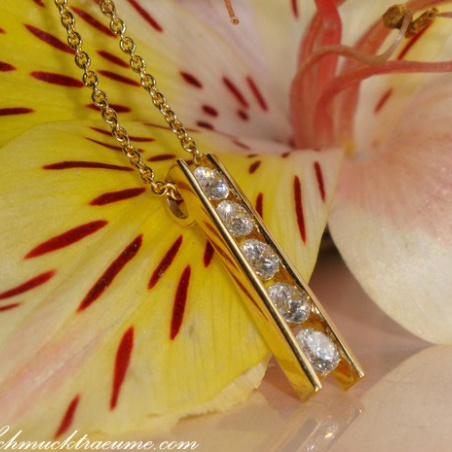 Elegant Diamond Solitaire Pendant on Chain