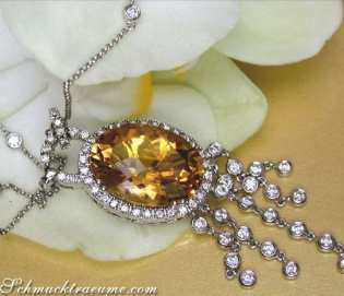 Splendid Citrine Necklace with Diamonds