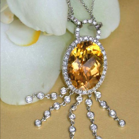 Splendid Citrine Necklace with Diamonds