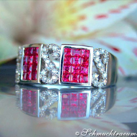 Rubin Ring mit Diamanten Weißgold