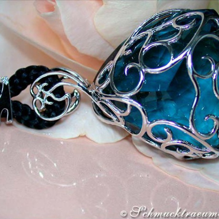 Exquisite Bluetopaz Necklace with Diamonds