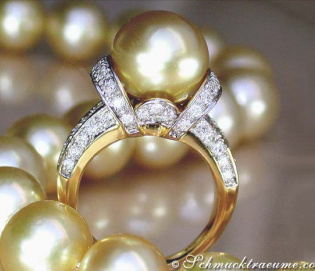 Gorgeous Golden Southsea Pearl Diamond Ring (Collar Style)
