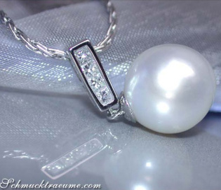 Classic Southsea Pearl Pendant with Diamonds in White gold 18k