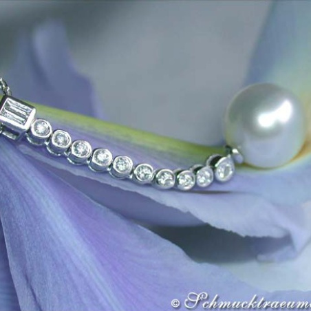 Extra long South Sea Pearl Pendant with Diamonds