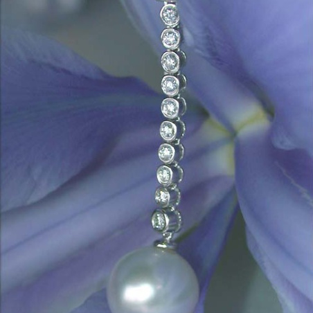 Extra long South Sea Pearl Pendant with Diamonds