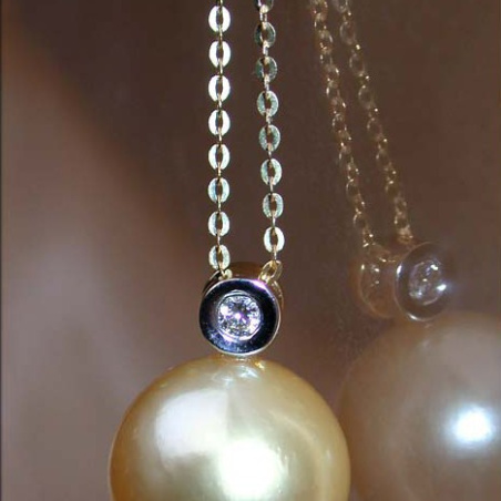 Timeless Golden Southsea Pearl Pendant incl. Chain
