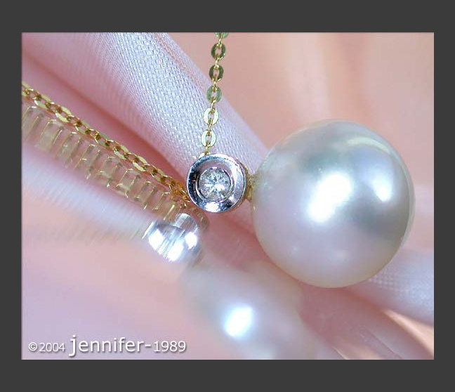 Precious Southsea Pearl Diamond Pendant incl. Chain Precious Southsea Pearl Diamond Pendant incl. Chain