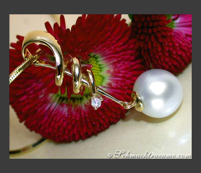 Interesting Southsea Pearl Pendant Interesting Southsea Pearl Pendant