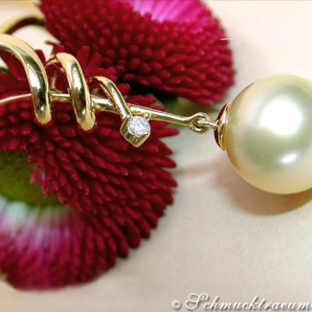 Enchanting Southsea Pearl Diamond Pendant