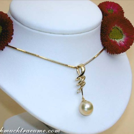 Enchanting Southsea Pearl Diamond Pendant