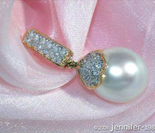 Classy Southsea Pearl Pendant with Diamonds