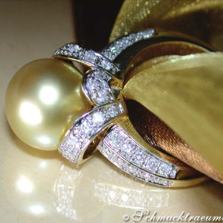 Gorgeous Golden Southsea Pearl Diamond Ring (Collar Style)