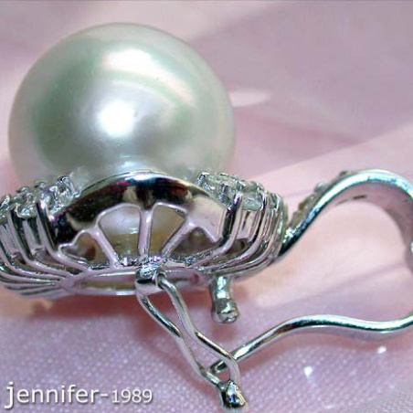 Elegant Southsea Pearl Pendant with Diamonds (13 - 14 mm)
