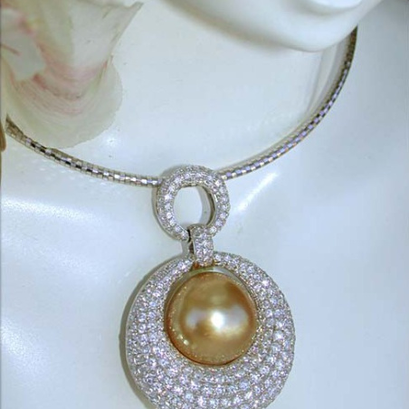 High-end Golden Southsea Pearl Pendant with Diamonds