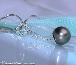 Enchanting Tahitian Pearl Diamond Pendant